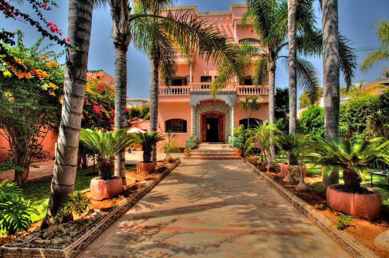 Lhostel A 2*